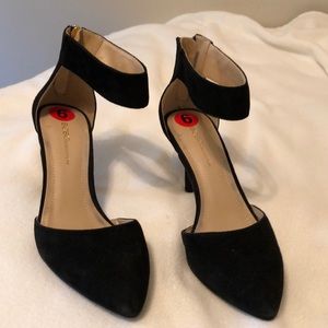 Ladies suede heels